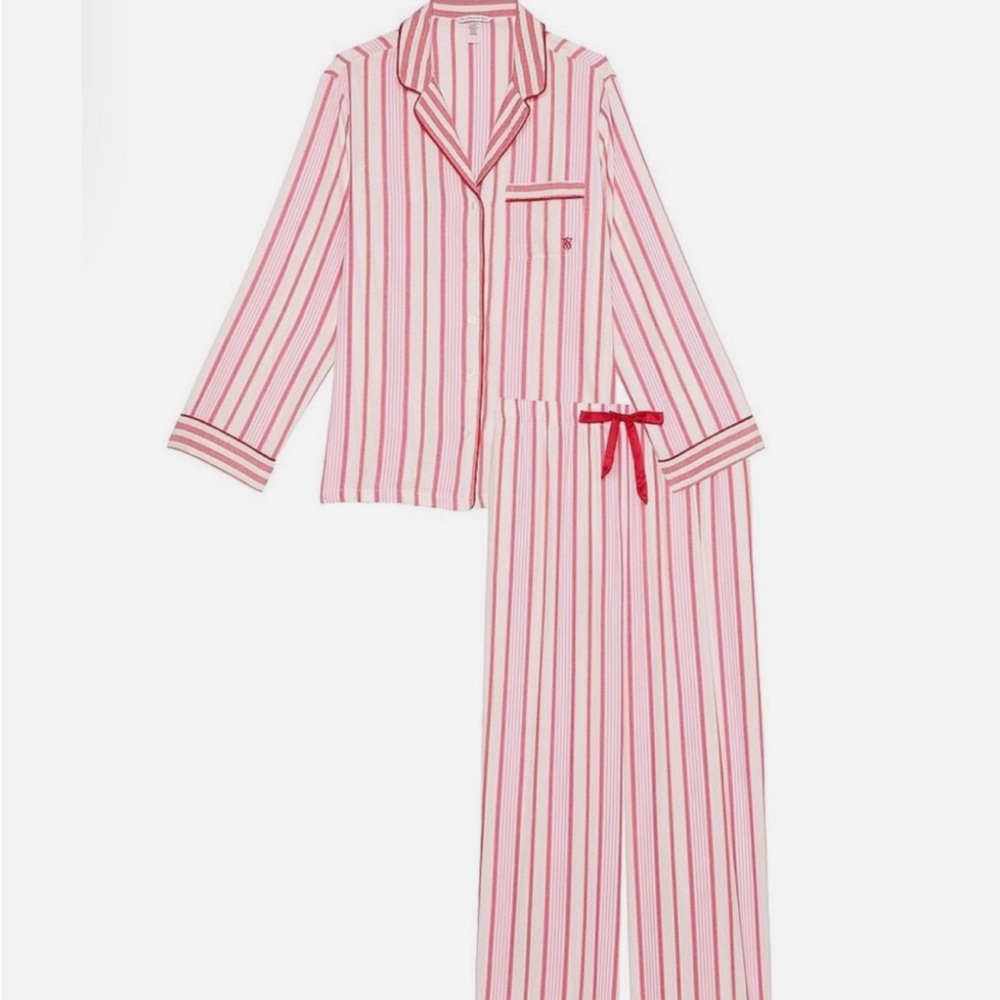 VICTORIA'S SECRET
Long Flannel Pajama Set, pink and red - Picture 3 of 6